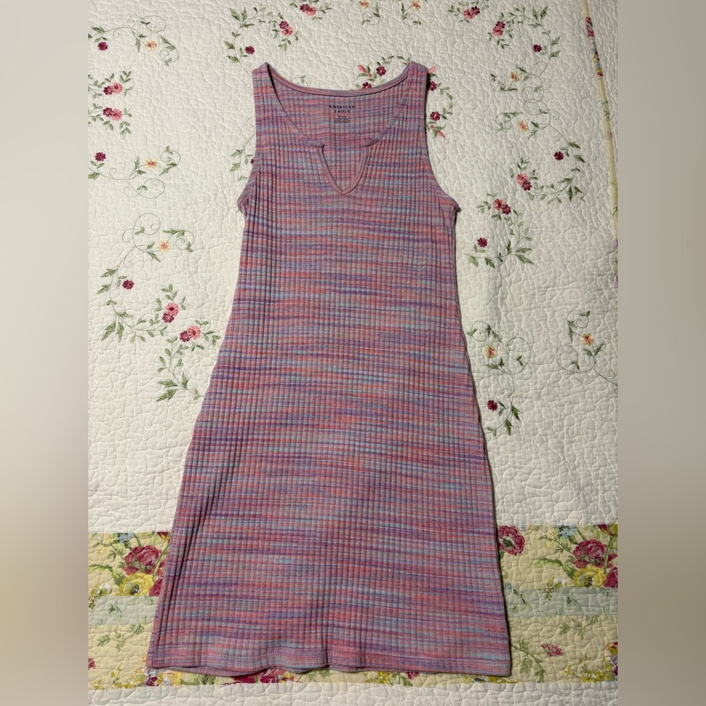 Dresses - Picture 2 of 7